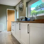 3-bedroom Bungalow, With Parking