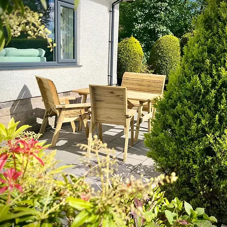 Dom wakacyjny 3-bedroom Bungalow, With Parking