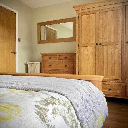 Сasa de vacaciones 3-bedroom Bungalow, With Parking Ambleside