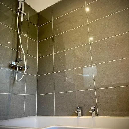 3-bedroom Bungalow, With Parking